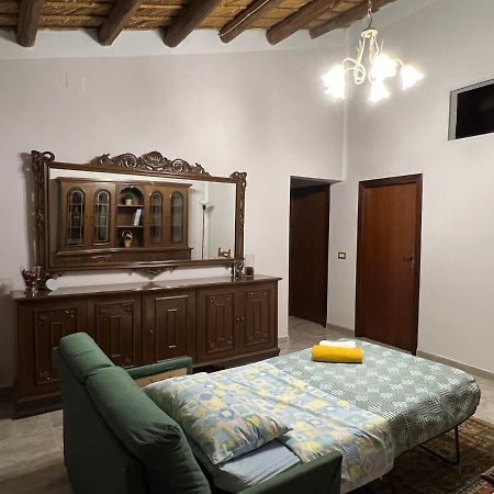לינה וארוחת בוקר קיארמונטה גולפי Casa Di Mirto מראה חיצוני תמונה