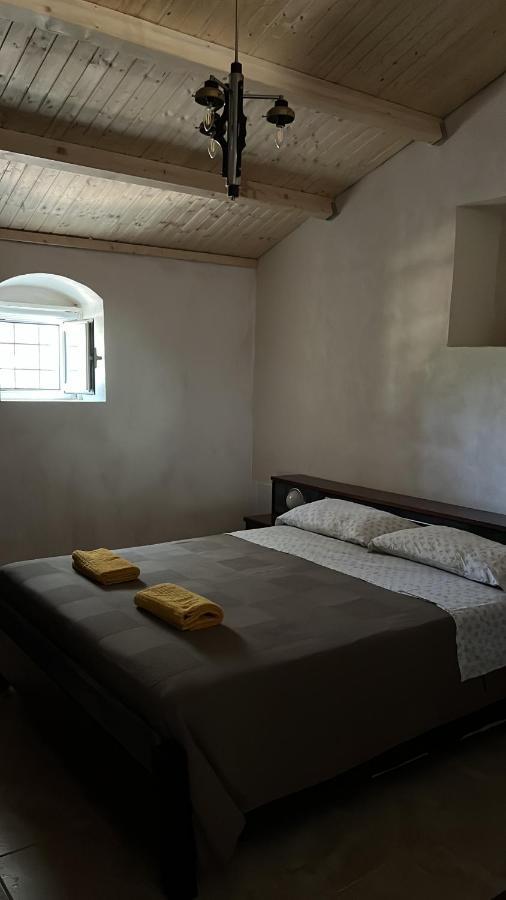 לינה וארוחת בוקר קיארמונטה גולפי Casa Di Mirto מראה חיצוני תמונה